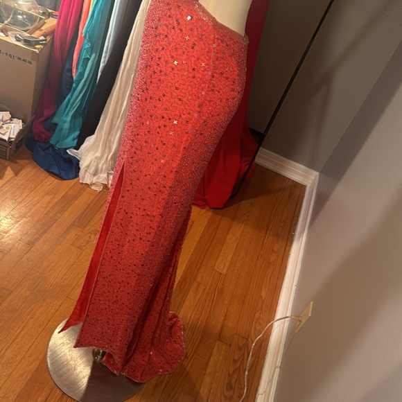 Crosslisted ***SOLD*** Coral “shrimp” pink, vintage, fully beaded - Picture 8 of 16